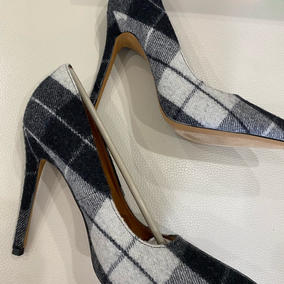 ⬇️ PRICE ⬇️ Shoe Republic LA - Oxford Pattern Black And White Pumps - size 7 - - Picture 3 of 12